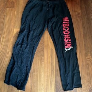 Campus heritage Wisconsin Badgers black sweatpants size L
